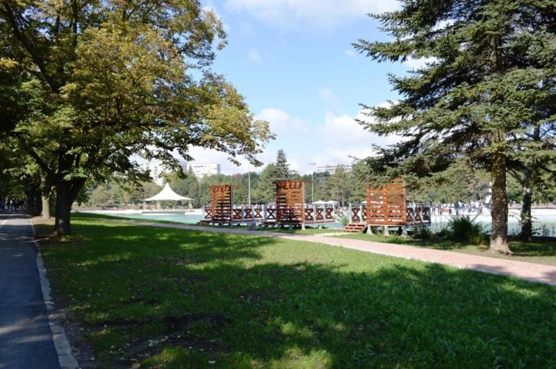 Hotel Orehite-G Dobrich Bagian luar foto