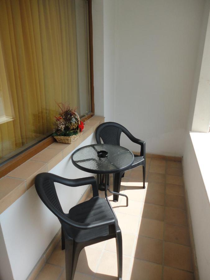 Hotel Orehite-G Dobrich Bagian luar foto