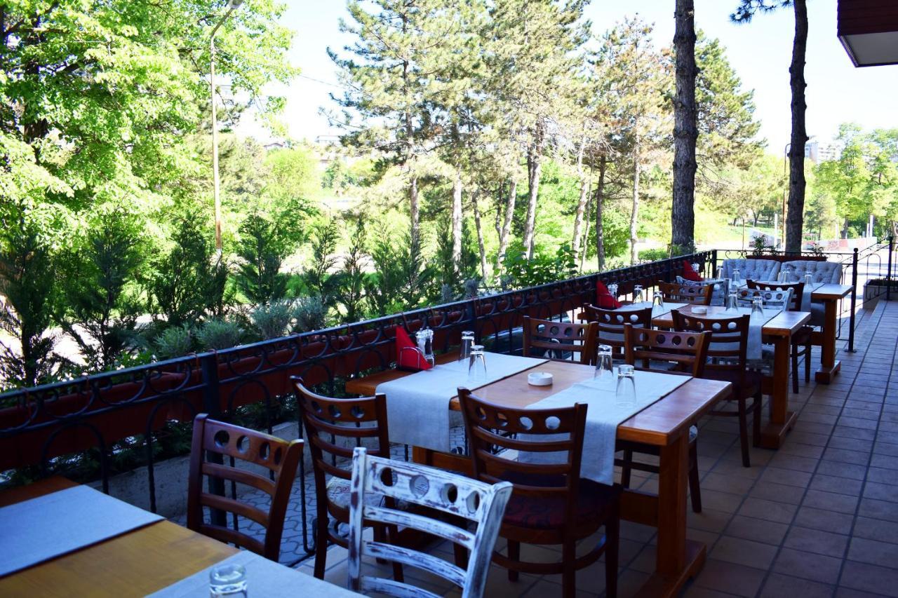 Hotel Orehite-G Dobrich Bagian luar foto